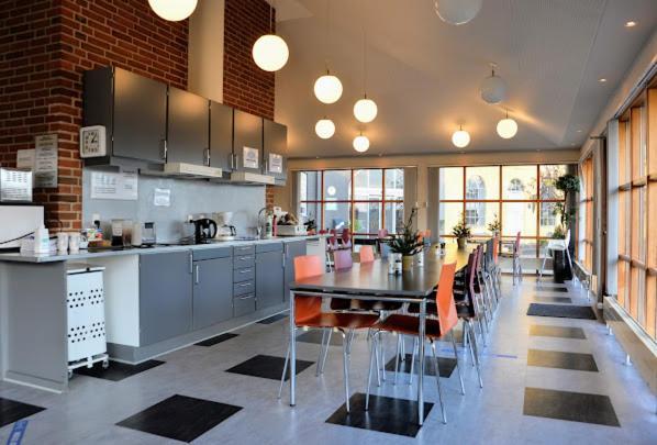 Хостел Stoberiet Свендборг Экстерьер фото The kitchen at the International Centre